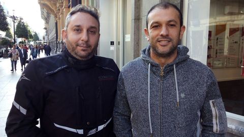 Manuel Sordo (izquierda) y Gabriel Garc�a (derecha), representantes de CSI en Bomberos