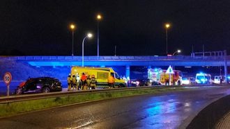 Los servicios de emergencia, en el lugar del accidente mortal