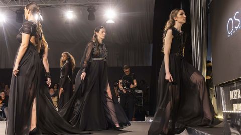 Un instante de uno de los desfiles en la pasarela de la Mostra