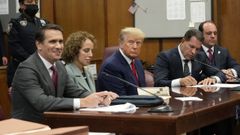 El expresidente Donald Trump compareci� el pasado martes ante el tribunal para su lectura de cargos