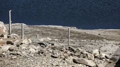 El volumen de embalses como el de Cenza, en Vilario de Conso, es insuficiente para poder garantizar las actividades acuticas en la zona o para preservar el valor paisajstico del parque natural