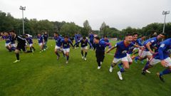 Los jugadores del Vetusta celebran el ascenso
