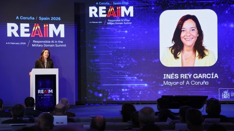 La alcaldesa de A Coru�a, In�s Rey,�durante su intervenci�n en la inauguraci�n oficial