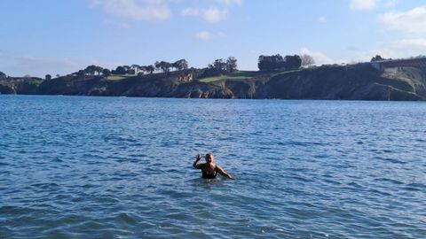 Adela Fern�ndez Naray, en su �ltimo ba�o de 2025 este mi�rcoles 31 de diciembre, casi a mediod�a