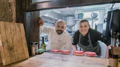 Los chefs Marco Varela y Bianca Coura