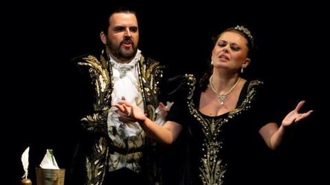 Rodica Piricenau y Pedro Carrillo, en un momento de Tosca