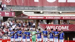 Real Oviedo Horizontal.Los futbolistas del Real Oviedo antes del pitido inicial