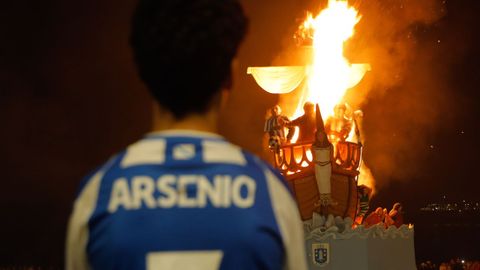 La falla de este ao se dedic a Arsenio Iglesias, los deportivistas y a Pablo Picasso