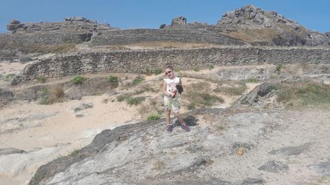 Antía viajó hasta los castros de Baroña acompañada de la muñeca