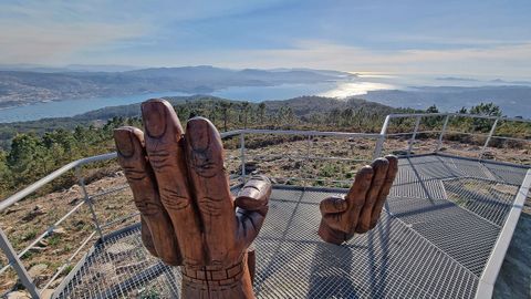 Mirador de Monte Faro de Domaio o Xaxn