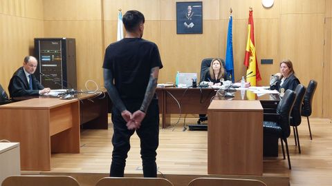 El acusado, durante el juicio en Ourense