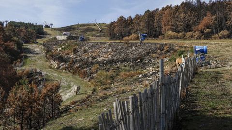 Los cortavientos quedaron daados, pero no los caones del sistema de innivacin.  
