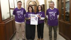 De izquierda a derecha: el presidente de la Federaci�n Gallega de Atletismo, Iv�n Sanmart�n; la concejala de Deportes de Santiago, Pilar Lueiro; la onc�loga del CHUS Elena Brozos; y el jefe del Servizo de Oncolox�a del CHUS, Rafael L�pez.
