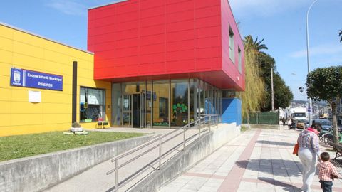 Escuela infantil de Pi�eiros, en Nar�n.