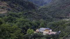 El colegio de Folgoso do Courel se encuentra en las inmediaciones del pueblo de Seoane