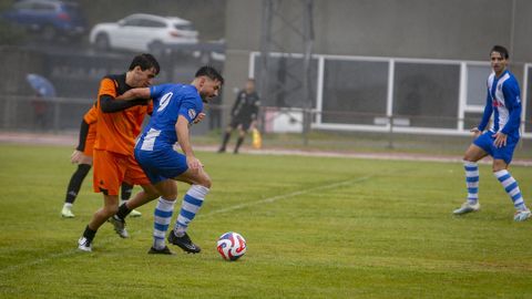 Chi�o, con el bal�n, roz� el gol en los minutos finales con un disparo desde la frontal.
