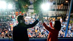 Pablo Casado e Isabel D�az Ayuso, en el balc�n de G�nova