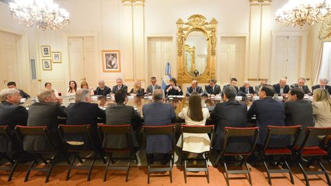 Javier Milei, durante su reunin con los gobernadores
