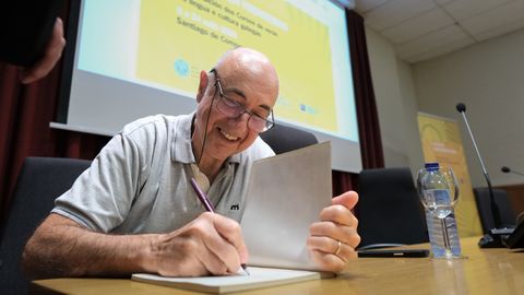 Antón Rey, na presentación en Santiago.