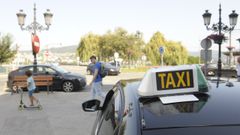 Desde Pontedeume, los taxistas realizan carreras por toda la zona, a los centros hospitalarios o a los aeropuertos