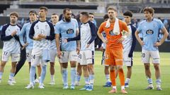 Los futbolistas del Celta, tras el partido ante el Levante.