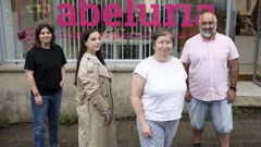 Cristina Mosteiro, Mar�a Torres, Rebeca S�nchez y �lex Pereira, en la imagen de izquierda a derecha, forman parte de Abeluria junto con Ana Oliveira. sandra alonso