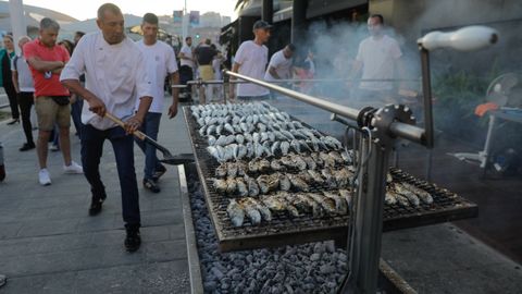 Sardiada frente a la explanada de Riazor