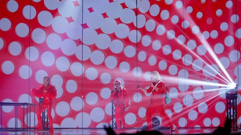 El grupo Varry Brava acta durante la final del Benidorm Fest