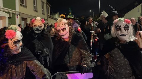 Noche de mscaras en este  rueiro  del terror.
