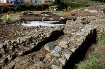 Los arque�logos trabajan en la parte exterior del yacimiento, en la zona de extramuros. 