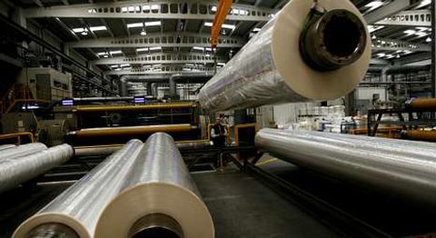 La planta de A G�ndara fabrica filme pl�stico y pel�cula metalizada.