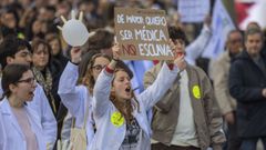 Manifestaci&oacute;n de trabajadores sanitarios reclamando mejores condiciones.