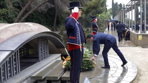 El presidente de Catalu�a, Pere Aragon�s, durante la ofrenda floral a Llu�s Companys.