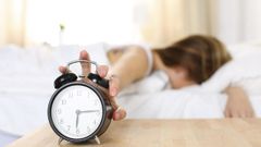 Dormir menos de siete horas y m�s de ocho aumenta el riesgo de demencias, seg�n el estudio