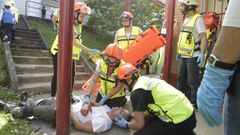 Simulacro de derrumbe en un pabell�n de Vigo