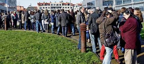 Los empleados p�blicos de Campolongo salieron ayer a las 11.30 horas a movilizarse contra las medidas econ�micas del Gobierno.
