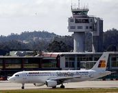 <span lang= es-es >Dos espantadas</span>. Air Europa elimina ahora el vuelo de las 7 de la ma�ana, algo que ante hab�a hecho Iberia.