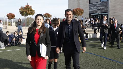 Luis Figo visito el colegio Miraflores