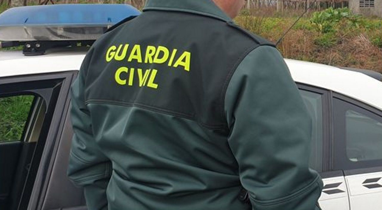Un hombre se atrinchera en una propiedad de su exmujer, de la que tiene ...