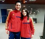 Peque (derecha) y Lidia, en la concentraci�n de la selecci�n nacional.