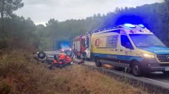 Accidente de tr�fico este s�bado en la carretera que une Monforte de Lemos y Castro Caldelas