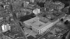 La Escuela de Minas de Oviedo en 1962, poco tiempo despus de abrir en un edificio que originalmente se construy como ampliacin del hospicio (el actual Hotel de la Reconquista).