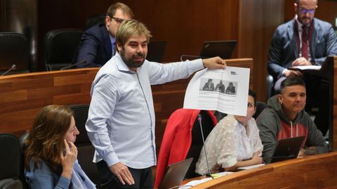 Ripa muestra en el pleno una noticia de la web del PSOE defendiendo la supresin del peaje del Huerna