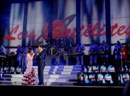 Imagen de una actuaci�n de la orquesta Los Sat�lites en las fiestas de San Xo�n de Carballo. 