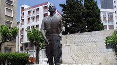 Antigua estatua de Mill�n Astray en A Coru�a
