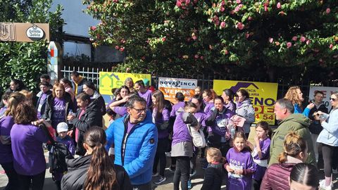 Carreira da Muller por el 8M en Sarria.