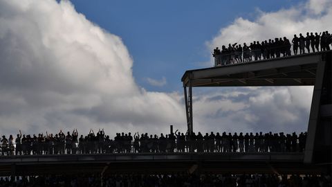 Fans del Corinthians apoyando a su equipo durante un partido contra el Atlético Mineiro.