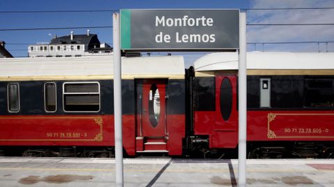 La estaci�n de Monforte no es una parada frecuente para este tren de lujo, que tiene su territorio habitual en Andaluc�a