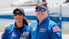 Los astronautas Suni Williams y Butch Willmore, fotografiadosdurante su estancia previa al lanzamiento de la Starliner en el complejo de Cabo Caaveral.