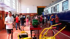 Miembros de la asociaci�n de Madrid, en el museo ferroviario de Monforte